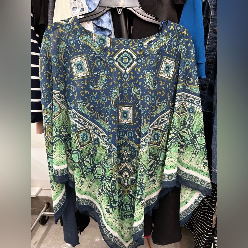 Dana Buchman Blue and Green Patterned Blouse